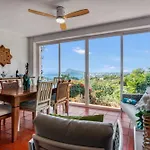 Oceanview House Hills בית נופש *